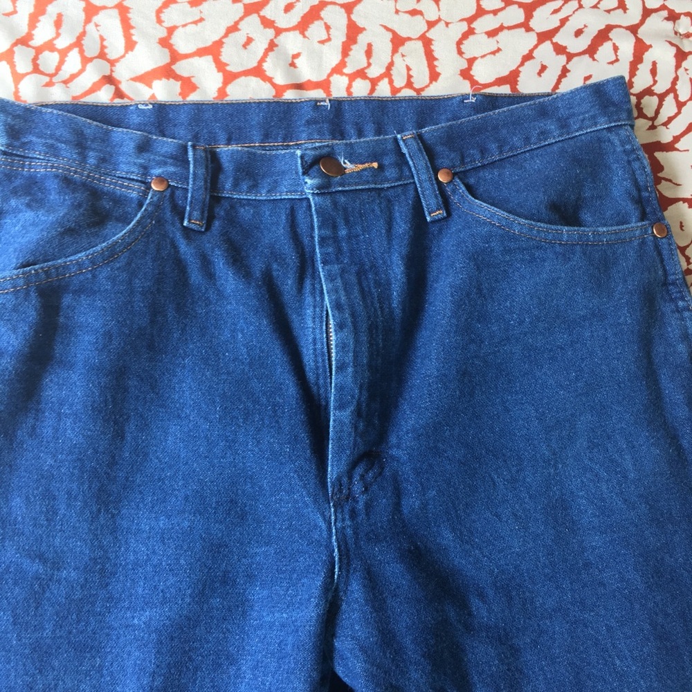 Men’s wrangler 34 x 36 slim fit jeans